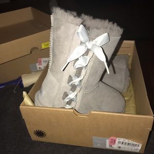 SIZE 2 UGG BOOTS
